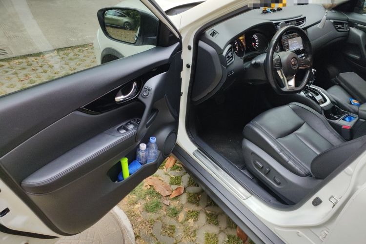 Used Nissan X-Trail 2017 2.0L CVT Comfort Edition 2WD Driver Seat
