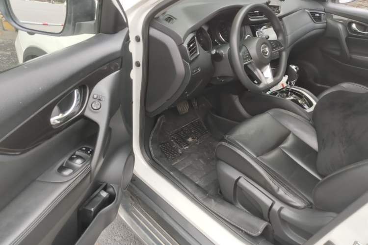 Used Nissan X-Trail 2017 2.0L CVT Comfort Edition 2WD Driver Seat