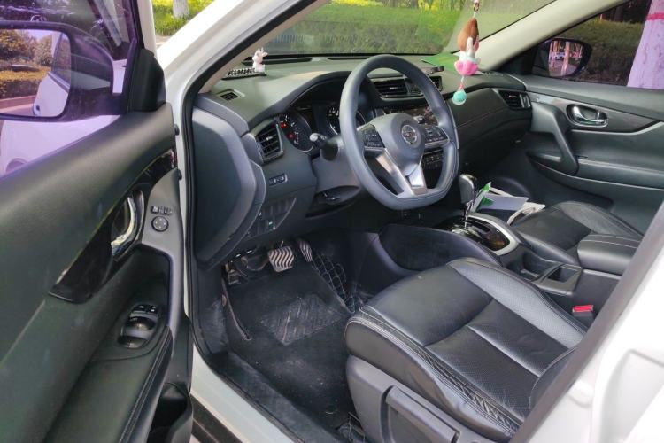 Used Nissan X-Trail 2017 2.0L CVT Comfort Edition 2WD Driver Seat