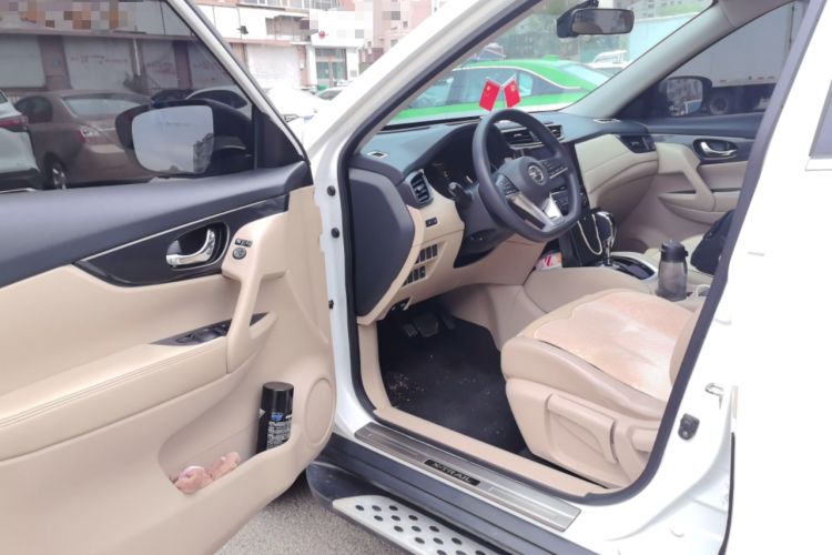 Used Nissan X-Trail 2017 2.0L CVT Comfort Edition 2WD Driver Seat