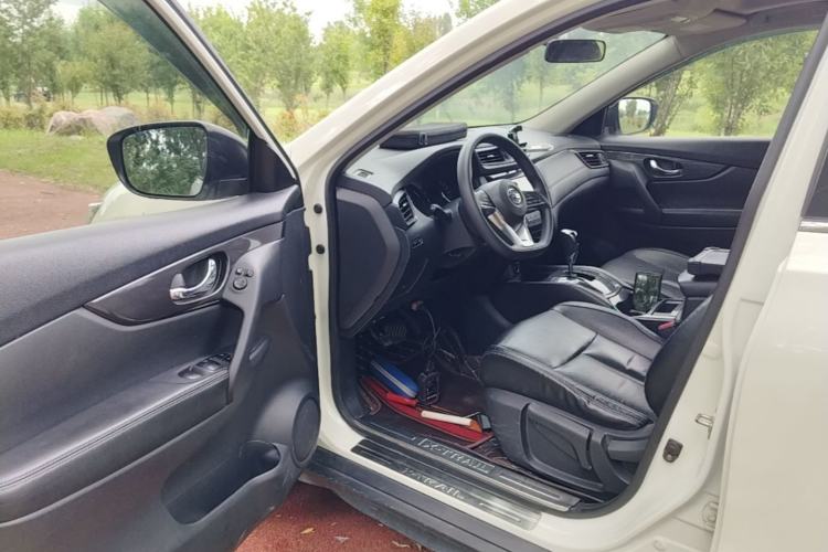 Used Nissan X-Trail 2017 2.0L CVT Comfort Edition 2WD Driver Seat