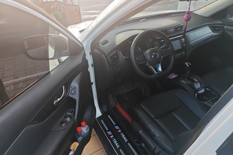 Used Nissan X-Trail 2017 2.0L CVT Comfort Edition 2WD Driver Seat