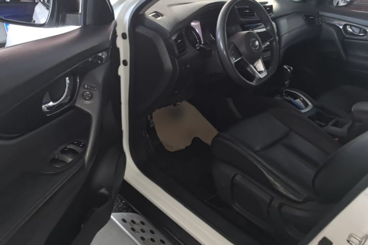 Used Nissan X-Trail 2017 2.0L CVT Comfort Edition 2WD Driver Seat