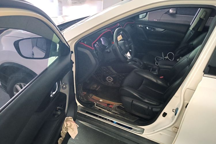 Used Nissan X-Trail 2017 2.0L CVT Comfort Edition 2WD Driver Seat