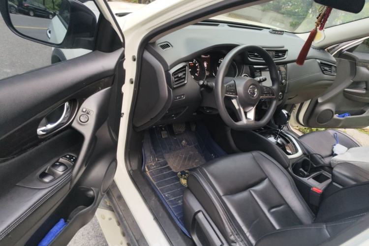 Used Nissan X-Trail 2017 2.0L CVT Comfort Edition 2WD Driver Seat