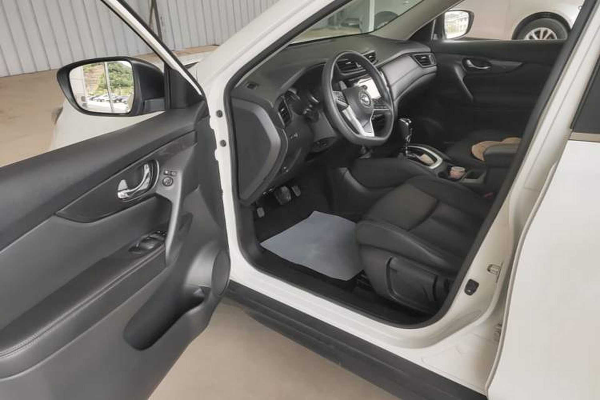 Used Nissan X-Trail 2017 2.0L CVT Comfort Edition 2WD Driver Seat