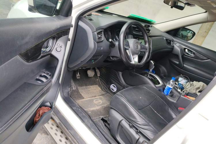 Used Nissan X-Trail 2017 2.0L CVT Comfort Edition 2WD Driver Seat