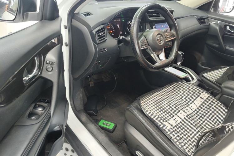 Used Nissan X-Trail 2017 2.0L CVT Comfort Edition 2WD Driver Seat