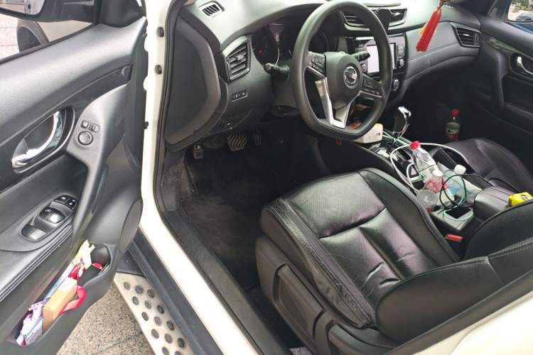 Used Nissan X-Trail 2017 2.0L CVT Comfort Edition 2WD Driver Seat