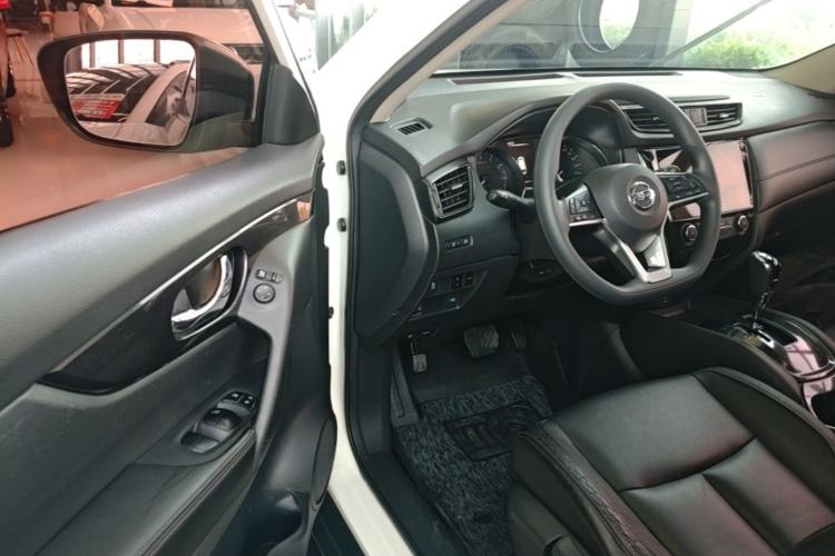 Used Nissan X-Trail 2017 2.0L CVT Comfort Edition 2WD Driver Seat