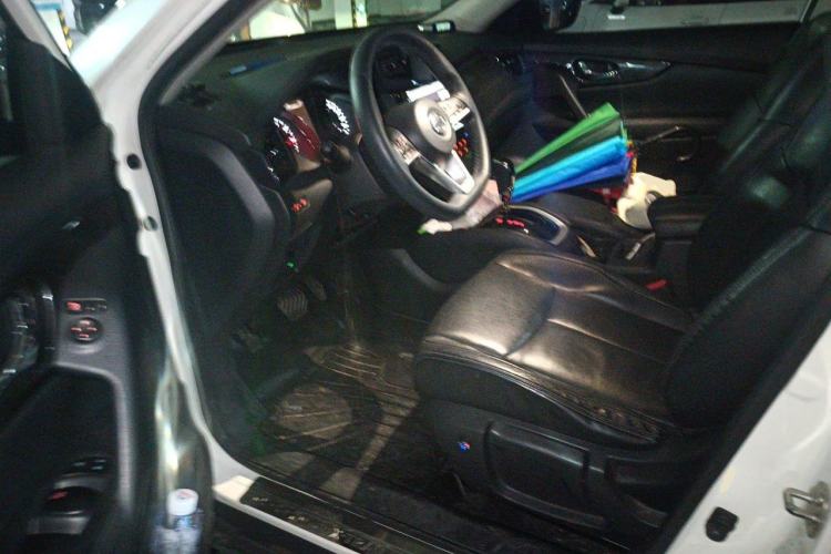 Used Nissan X-Trail 2017 2.0L CVT Comfort Edition 2WD Driver Seat