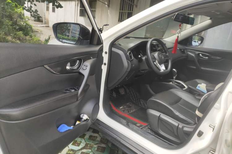 Used Nissan X-Trail 2017 2.0L CVT Comfort Edition 2WD Driver Seat