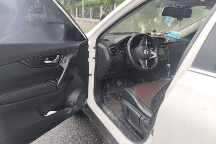 Used Nissan X-Trail 2017 2.0L CVT Comfort Edition 2WD Driver Seat