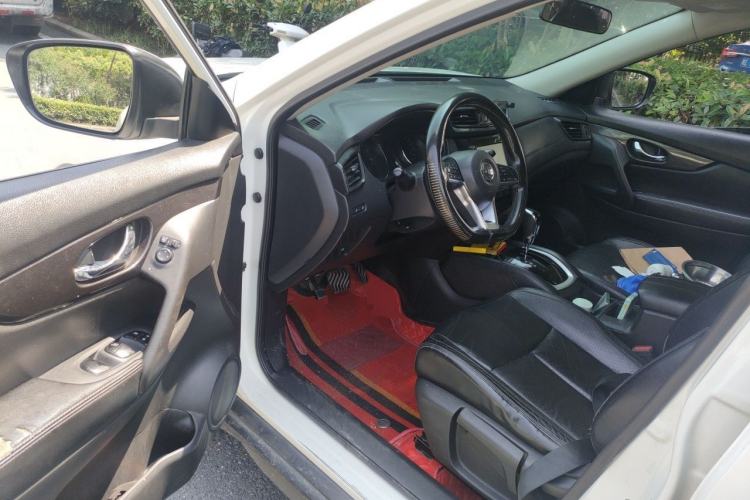 Used Nissan X-Trail 2017 2.0L CVT Comfort Edition 2WD Driver Seat
