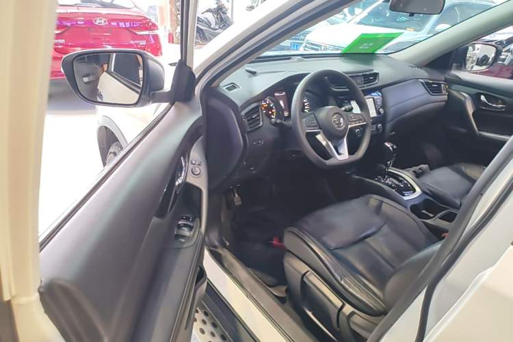 Used Nissan X-Trail 2017 2.0L CVT 7-Seater Comfort Edition 2WD Driver Seat
