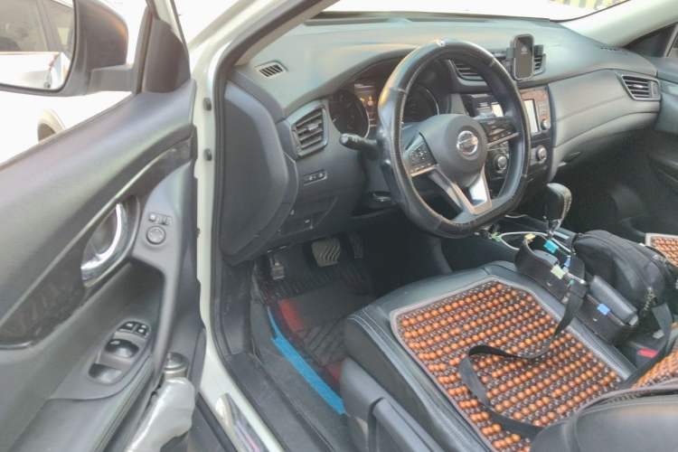 Used Nissan X-Trail 2017 2.0L CVT Comfort Edition 2WD Driver Seat