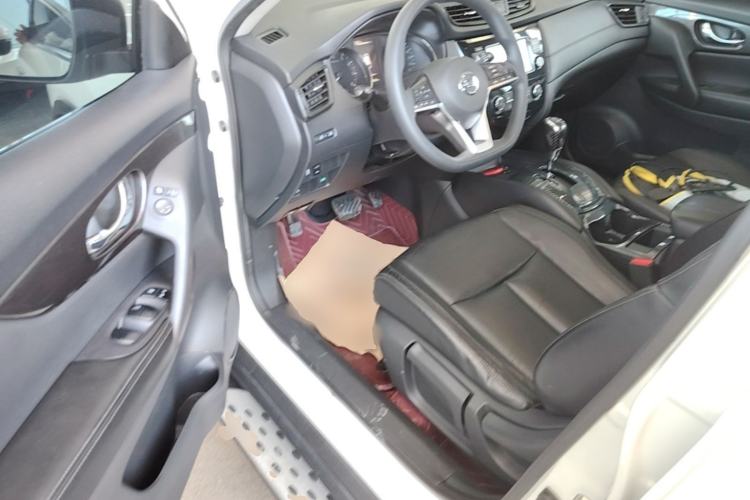 Used Nissan X-Trail 2017 2.0L CVT 7-Seater Comfort Edition 2WD Driver Seat