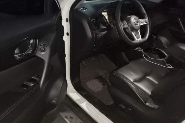 Used Nissan X-Trail 2017 2.0L CVT Comfort Edition 2WD Driver Seat