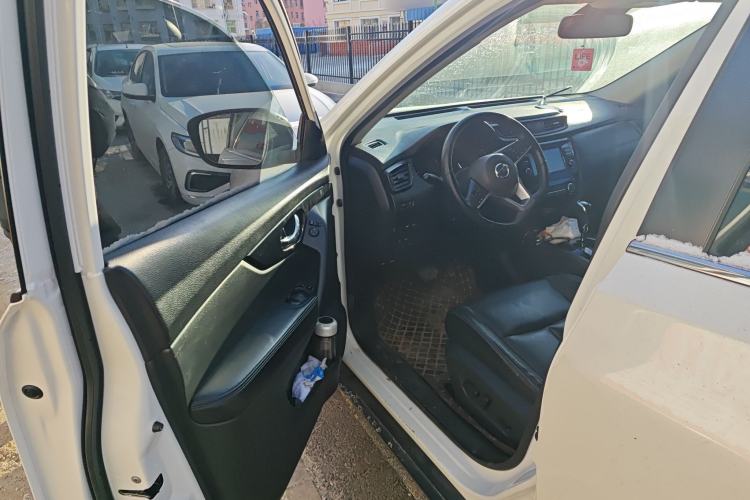Used Nissan X-Trail 2017 2.5L CVT Luxury Edition 4WD Driver Seat