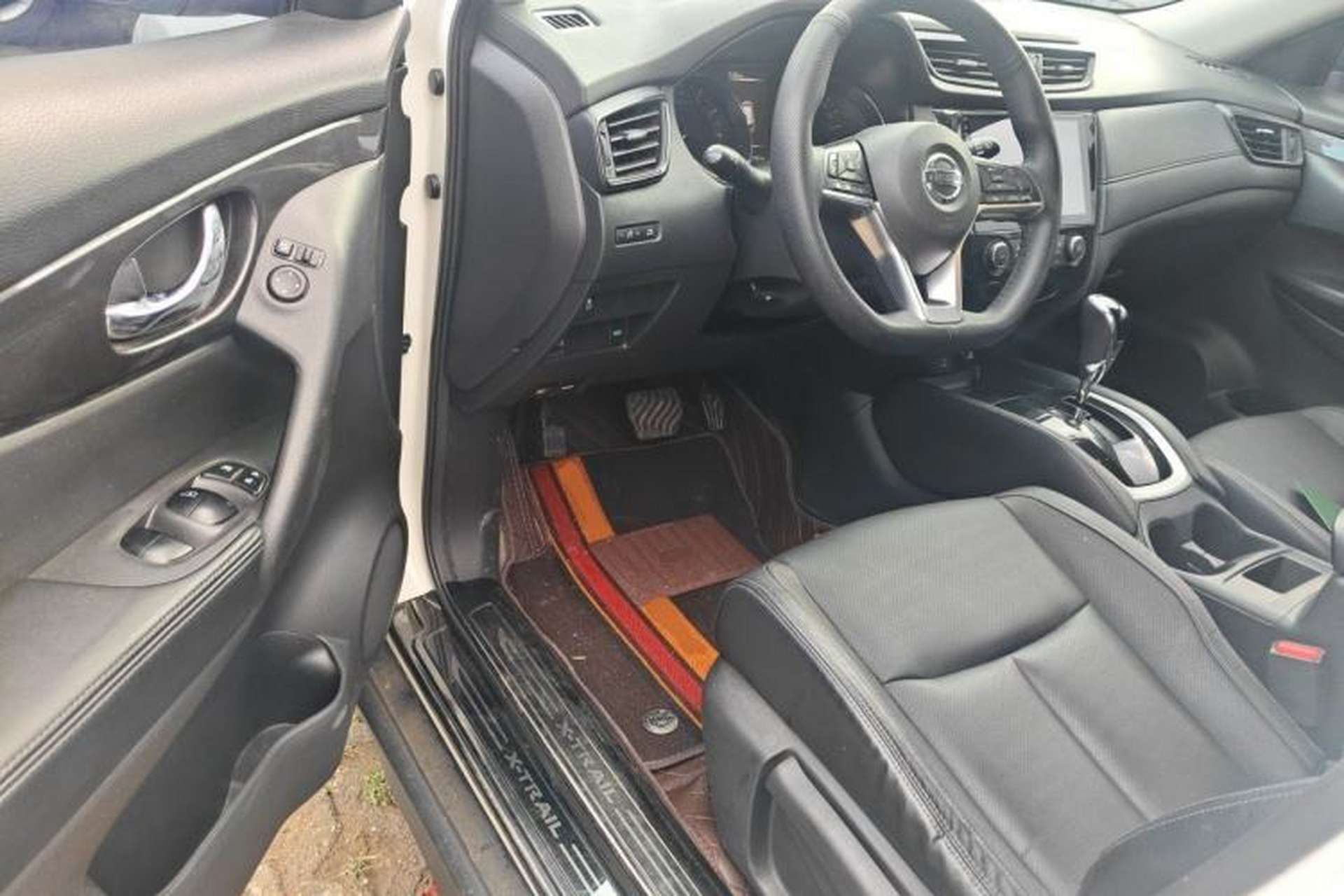 Used Nissan X-Trail 2017 2.0L CVT Comfort Edition 2WD Driver Seat