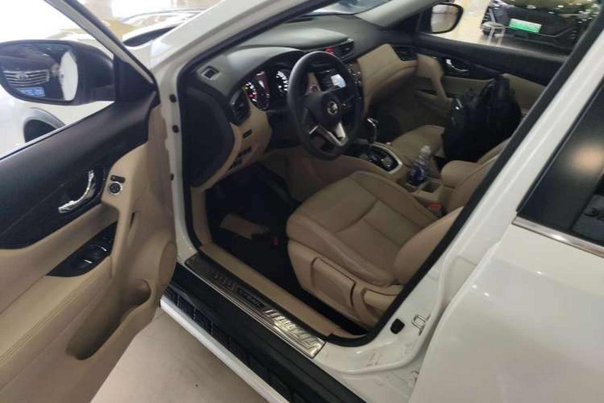 Used Nissan X-Trail 2017 2.0L CVT Comfort Edition 2WD Driver Seat
