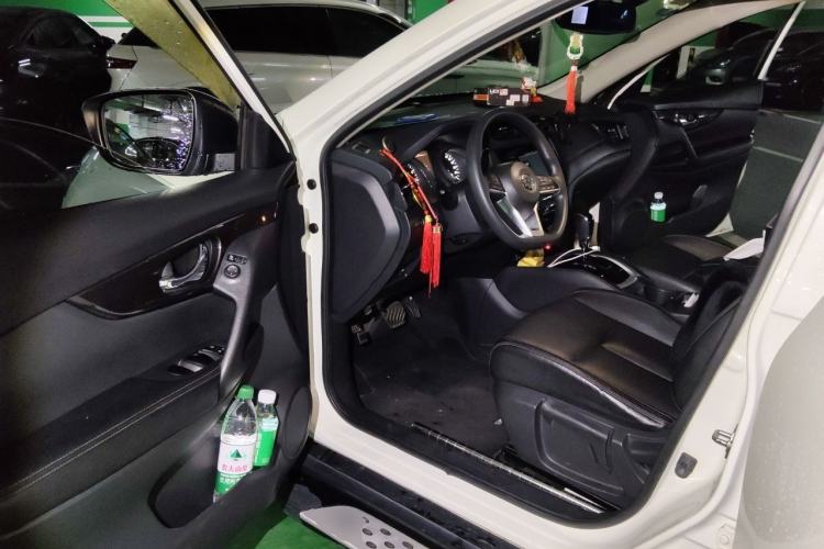 Used Nissan X-Trail 2017 2.0L CVT Smart Enjoyment Version 2WD Driver Seat