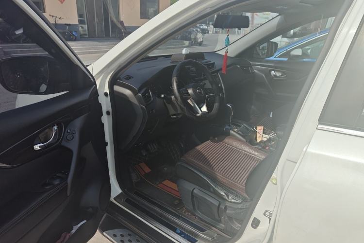Used Nissan X-Trail 2017 2.0L CVT Comfort Edition 2WD Driver Seat