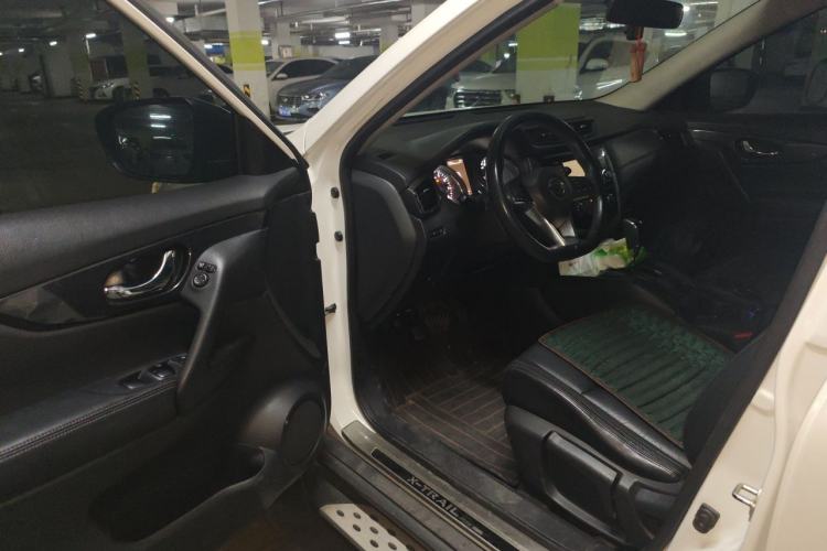 Used Nissan X-Trail 2017 2.0L CVT Comfort Edition 2WD Driver Seat