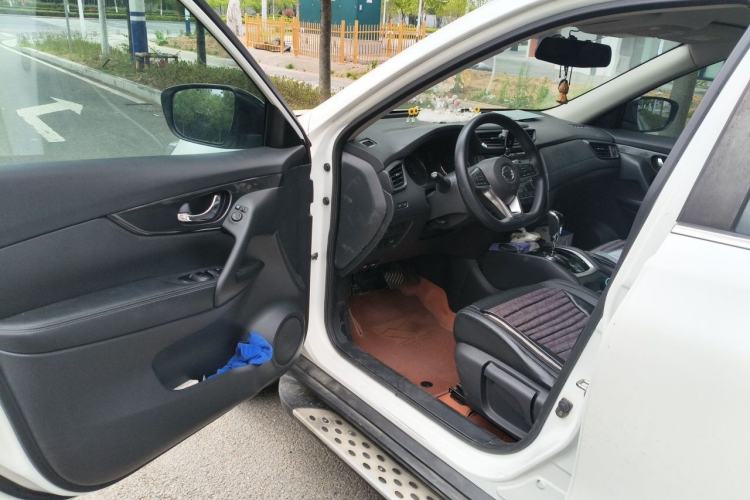 Used Nissan X-Trail 2017 2.0L CVT Comfort Edition 2WD Driver Seat