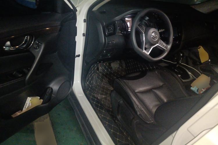 Used Nissan X-Trail 2017 2.0L CVT Comfort Edition 2WD Driver Seat