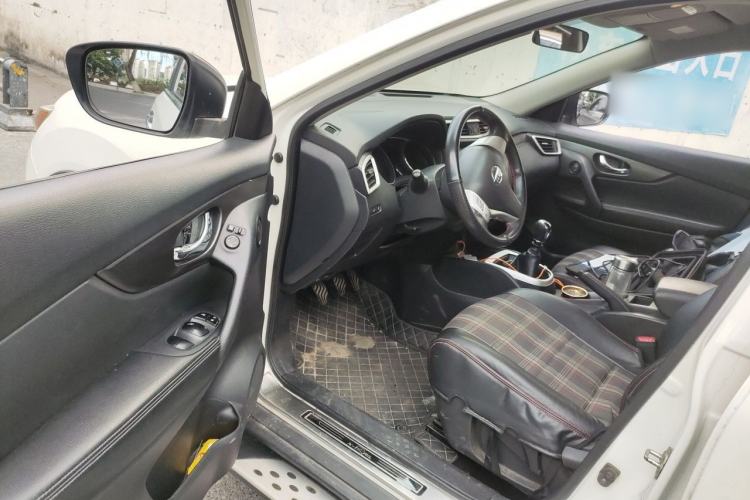 Used Nissan X-Trail 2017 2.0L Manual Classic Edition 2WD Driver Seat