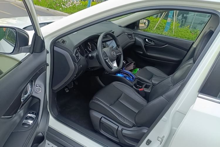 Used Nissan X-Trail 2017 2.0L CVT Comfort Edition 2WD Driver Seat