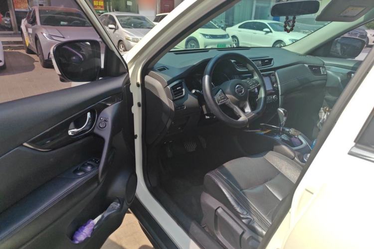 Used Nissan X-Trail 2017 2.0L CVT Comfort Edition 2WD Driver Seat