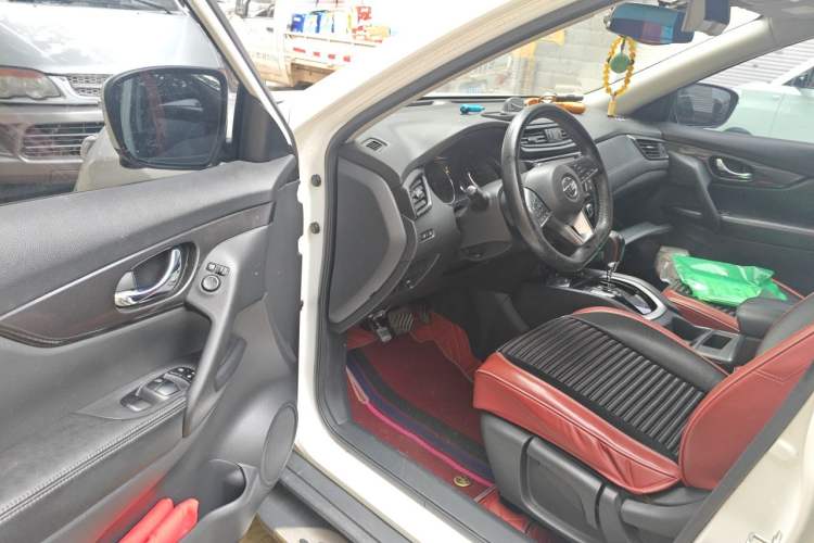 Used Nissan X-Trail 2017 2.0L CVT Comfort Edition 2WD Driver Seat