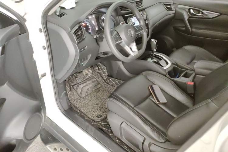 Used Nissan X-Trail 2017 2.0L CVT Comfort Edition 2WD Driver Seat