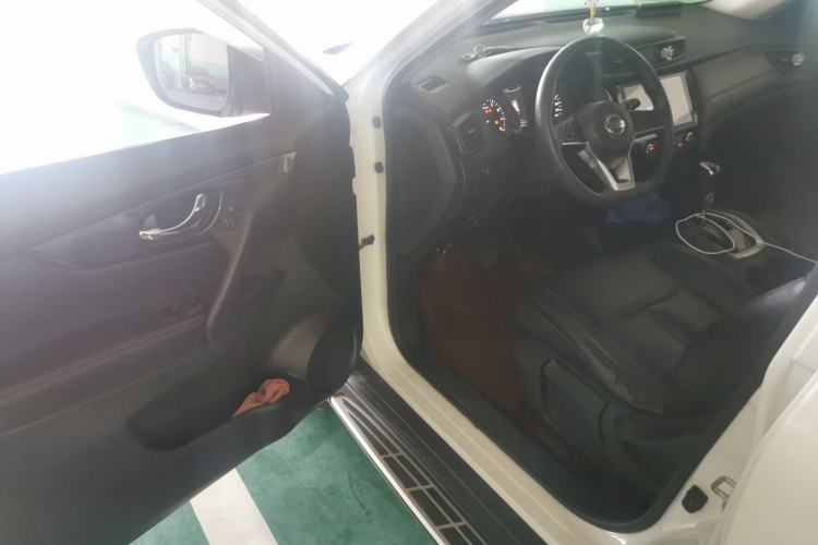 Used Nissan X-Trail 2017 2.0L CVT Comfort Edition 2WD Driver Seat