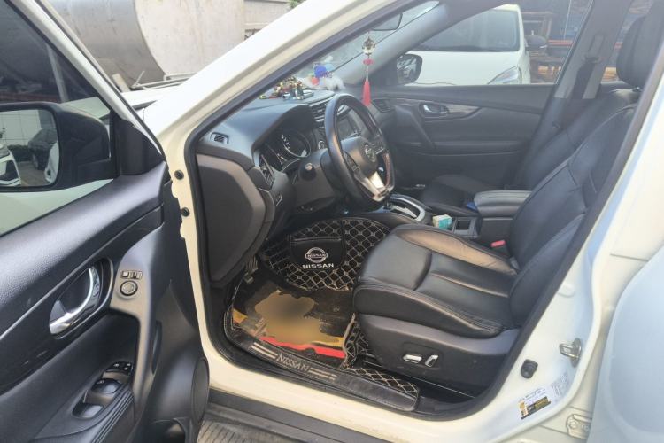 Used Nissan X-Trail 2017 2.0L CVT Comfort Edition 2WD Driver Seat