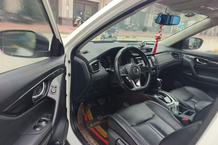 Used Nissan X-Trail 2017 2.0L CVT Comfort Edition 2WD Driver Seat