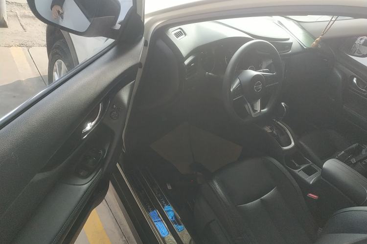 Used Nissan X-Trail 2017 2.0L CVT Comfort Edition 2WD Driver Seat