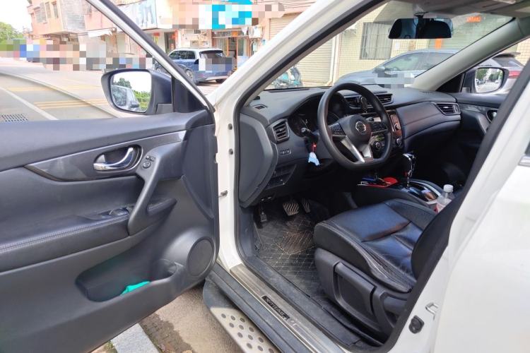 Used Nissan X-Trail 2017 2.0L CVT Comfort Edition 2WD Driver Seat