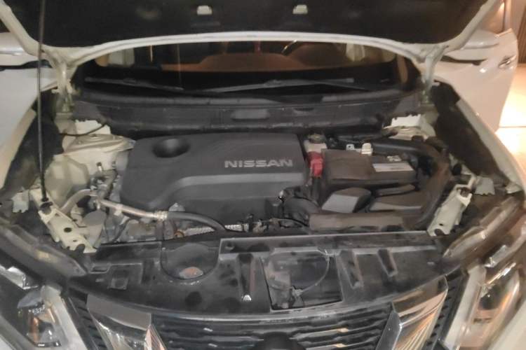 Used Nissan X-Trail 2017 2.5L CVT Luxury Edition 4WD Engine Bay