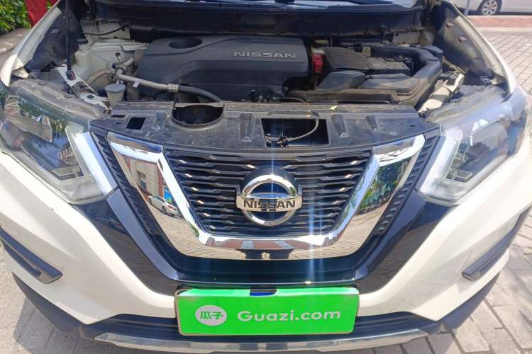 Used Nissan X-Trail 2017 2.5L CVT Leading Edition 4WD Engine Bay