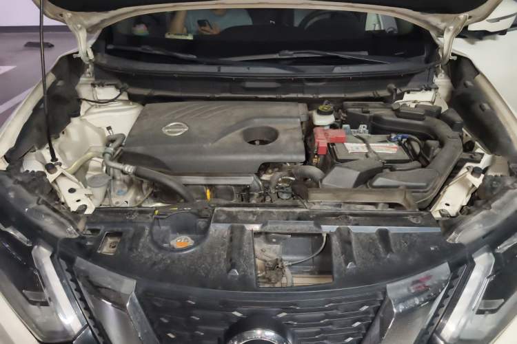 Used Nissan X-Trail 2017 2.0L CVT Comfort Edition 2WD Engine Bay