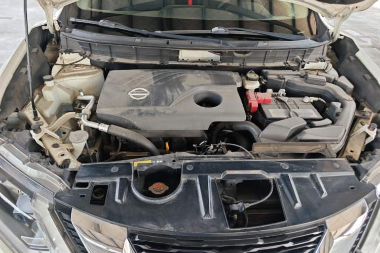 Used Nissan X-Trail 2017 2.0L CVT Comfort Edition 2WD Engine Bay