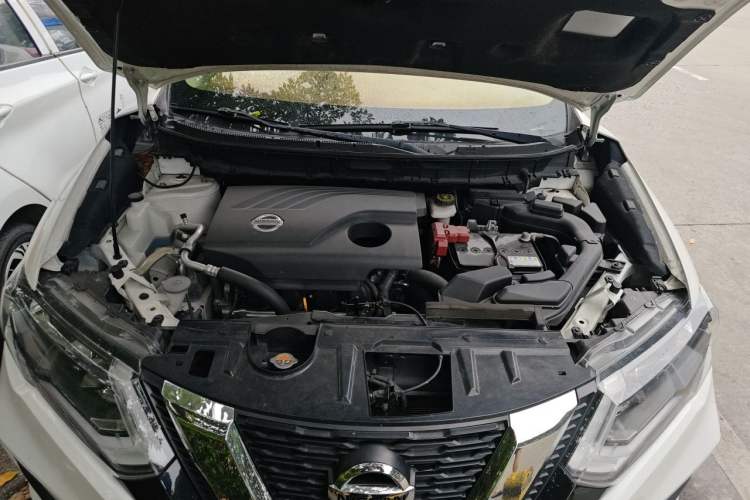 Used Nissan X-Trail 2017 2.0L CVT Comfort Edition 2WD Engine Bay