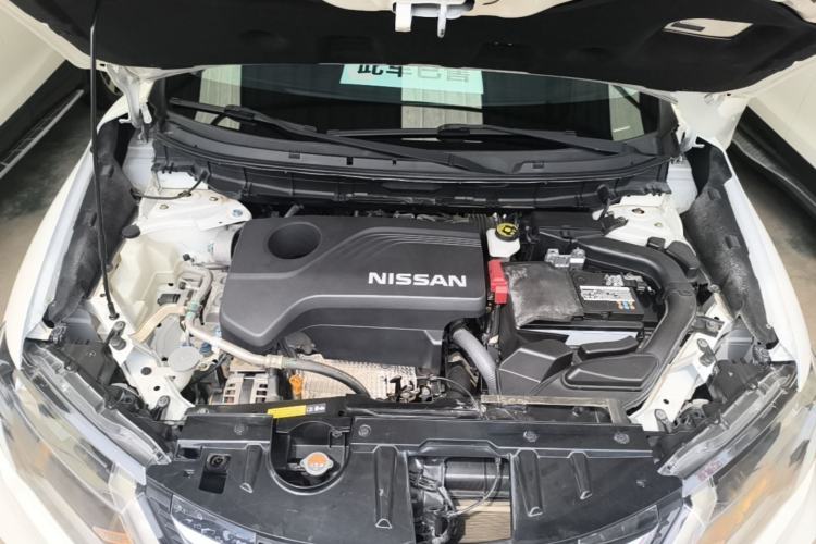 Used Nissan X-Trail 2017 2.5L CVT Luxury Edition 4WD Engine Bay