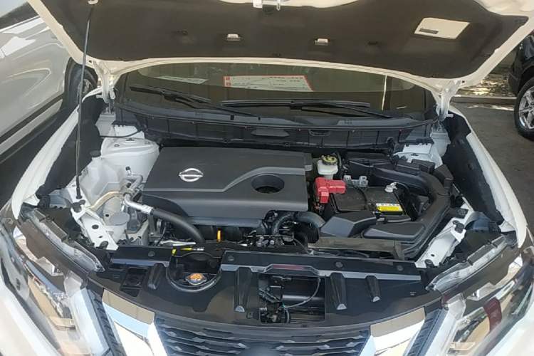 Used Nissan X-Trail 2017 2.0L CVT Comfort Edition 2WD Engine Bay