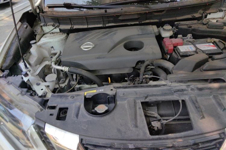 Used Nissan X-Trail 2017 2.0L CVT Comfort Edition 2WD Engine Bay