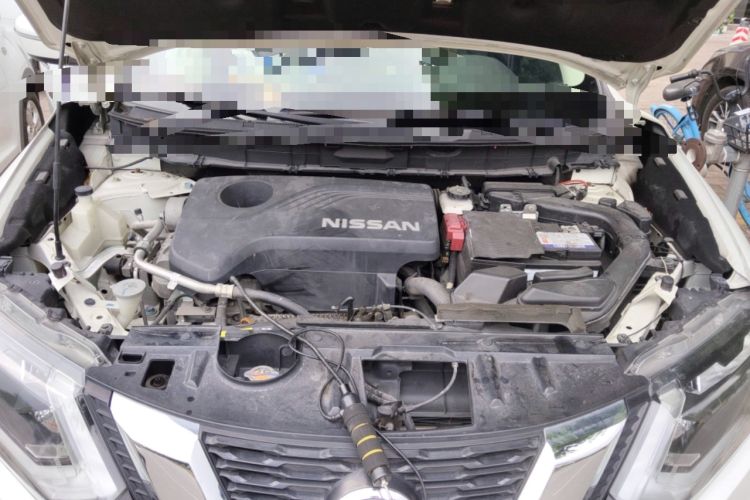 Used Nissan X-Trail 2017 2.5L CVT Leading Edition 4WD Engine Bay