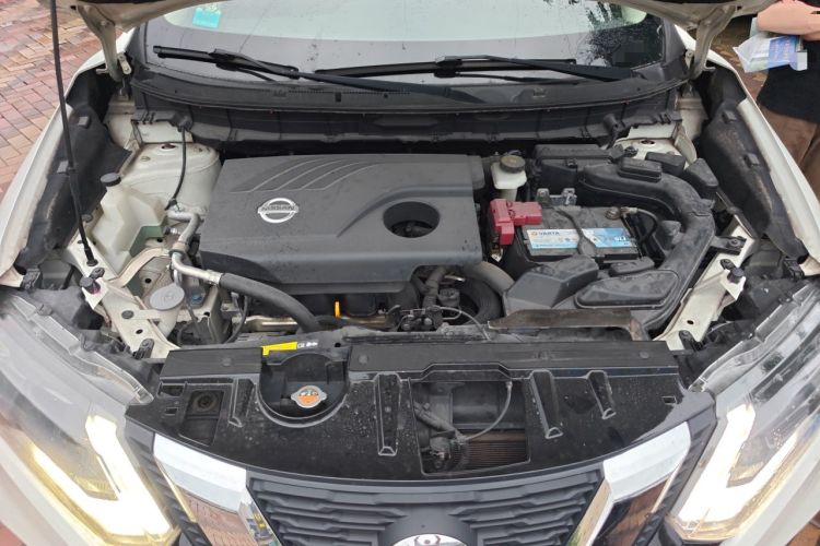 Used Nissan X-Trail 2017 2.0L CVT Comfort Edition 2WD Engine Bay
